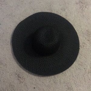 Wide brimmed hat